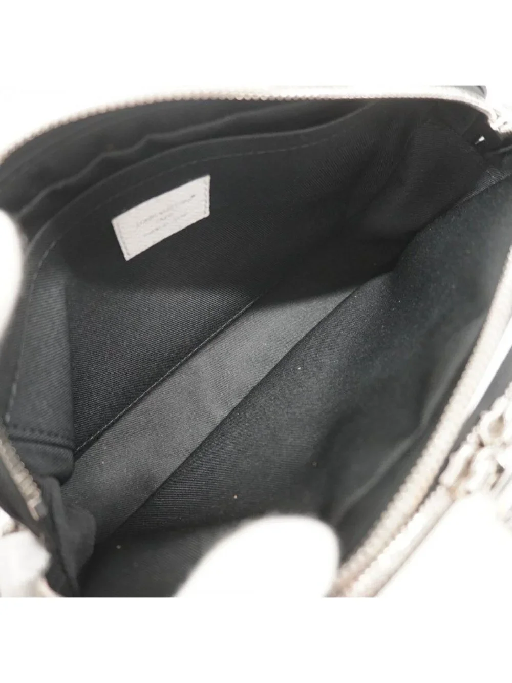 Louis Vuitton Shoulder Bag Taigarama Alpha Messenger Blanc